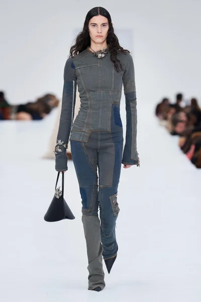 Look 43